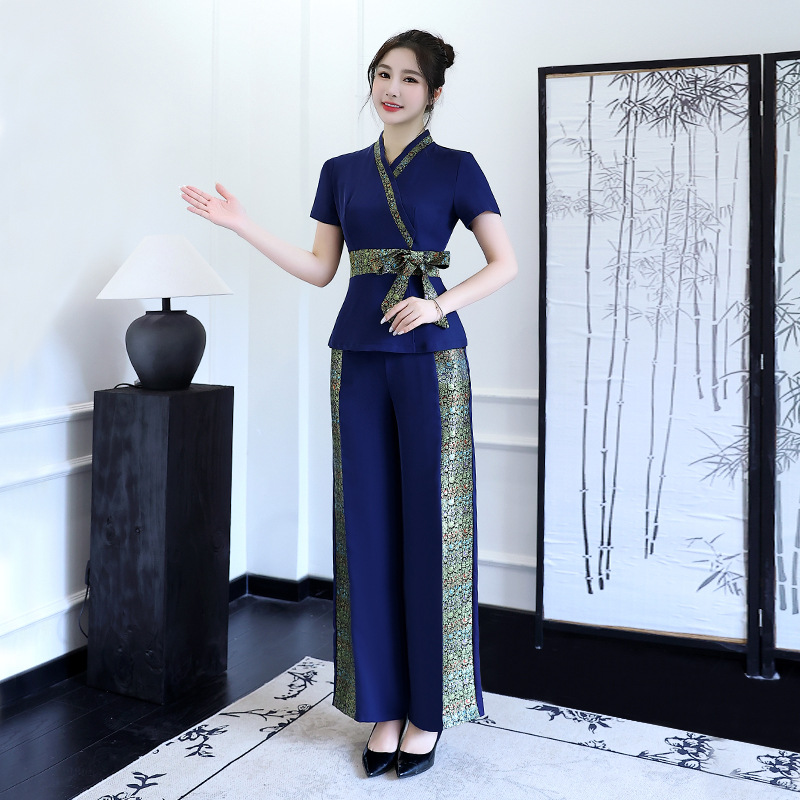 태국 웰니스 센터 여성 스파 발 마사지 기술자 작업복  - Wellness Spa And Massage 리뷰 및 가격