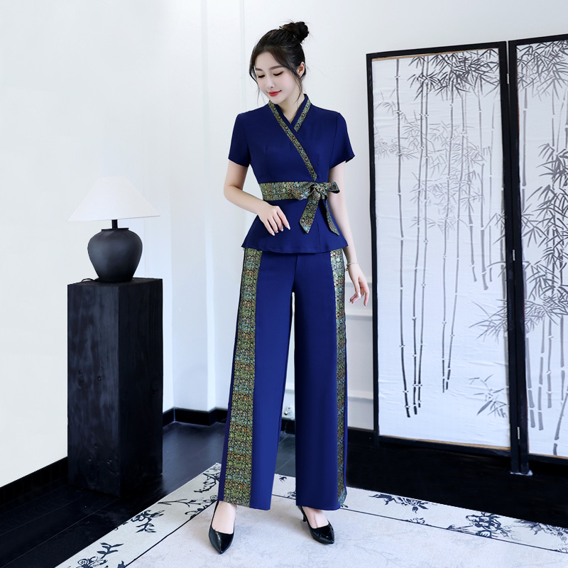 태국 웰니스 센터 여성 스파 발 마사지 기술자 작업복  - Wellness Spa And Massage 리뷰 및 가격